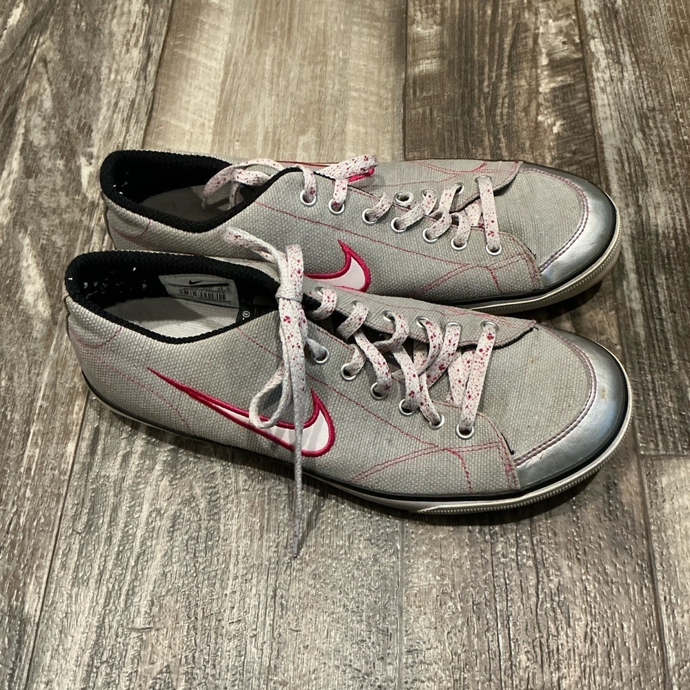 Retro 2009 Nike Women's Gray and Pink Sneakers Size 8.5 - Picture 12 of 12